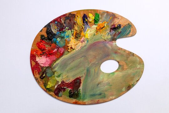  Palette with oil paints. Photos of art objects with transparent backgrounds.