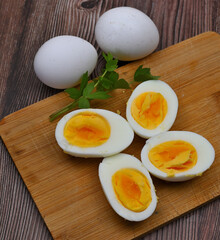 Jajka ugotowane na twardo © Hanna