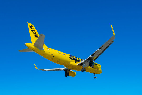 Spirit Airlines Airbus 320-200 N691NK flying over Maho Beach before landing on Princess Juliana International Airport SXM on Sint Maarten, Dutch Caribbean. 