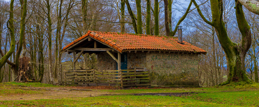 Caba&ntilde;a antigua para guardar las ovejas