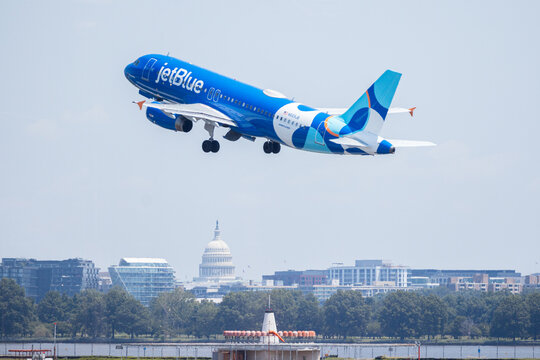 22nd of June 2025, JetBlue Airbus aircraft departing from JFK Airport with city skyline and clear sky during daytime. Washington DC. g.
