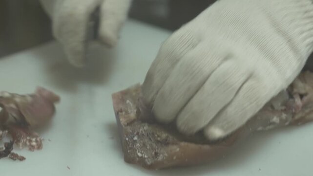 손가락, 나이든, 껍질, 먹을것, 근접, 건강, 고기, 육류, 다듬기, 칼, 도마, 맛 있는, 구운, 주방