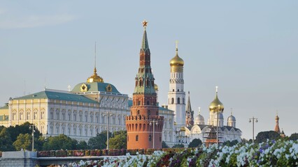 Fototapeta premium Moscow Kremlin panorama viewing Vodovzvodnaya Tower, Grand Kremlin Palace, churches