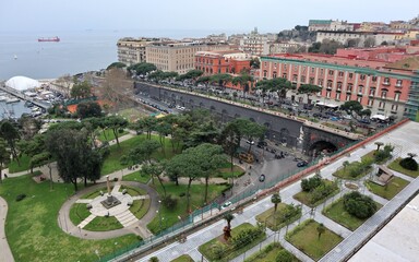 Obraz premium Napoli - Scorcio dei Giardini del Molosiglio dalla terrazza del torrino di Palazzo Reale