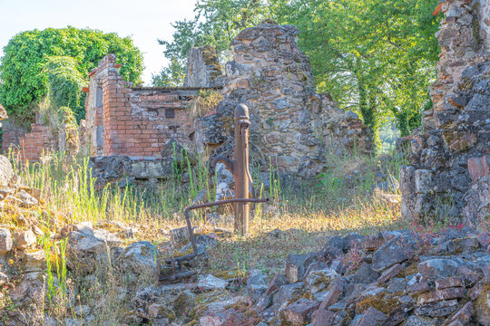 Village en ruine de Oradour-sur-Glane dans le Limousin en France.
