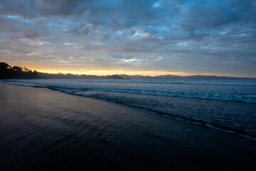 Obraz premium Playa Estero, Santa Catalina, Panama at sunrise