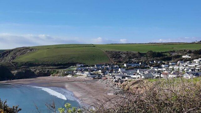 Challaborough Devon England UK. 21.03.2026. Video. South Devon UK. 21.03.2026. A scenic view of a residential area with static homes in South Devon and situated on a terraced hillside