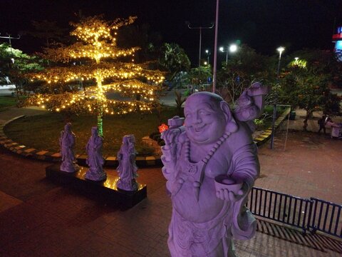 Budas en el parque de Buenaventura Colombia