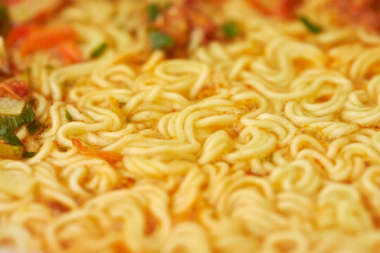 Instant Cup Noodles, instant noodles