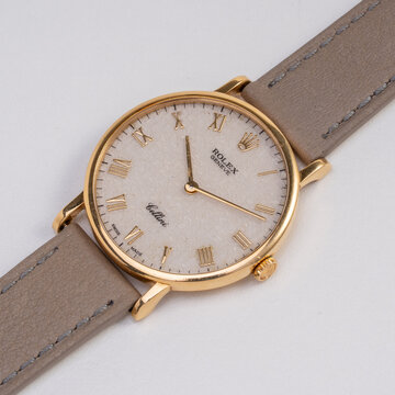 Rolex hand-wound watch, Cellini model, reference 5112, 18kt yellow gold case with white dial. Milan. Italy_September 3, 2025