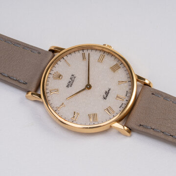 Rolex hand-wound watch, Cellini model, reference 5112, 18kt yellow gold case with white dial. Milan. Italy_September 3, 2025