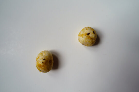 Pair of Mithila Makhana popped water lily seeds