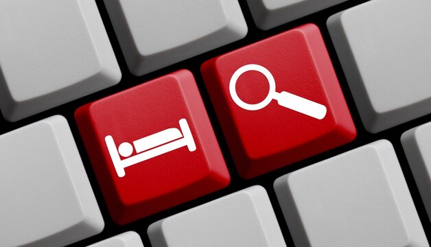 Computer Tastatur in rot: Hotel suchen