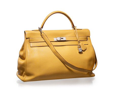 Herm&egrave;s bag, Kelly 40 Retourn&eacute; model, in yellow Taurillon Clemence leather. Milan, Italy, October 3_2025