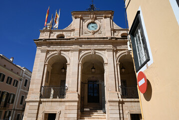 Entrée de l'hôtel de ville de Mahon sur l'île de Minorque