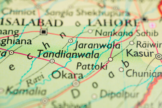 Tandlianwala Pattoki and Okara towns on detailed Punjab Pakistan map.