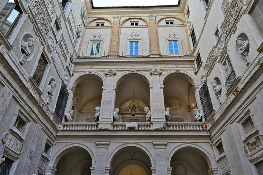 Roma, il Palazzo Mattei di Giove, Lazio, Italia