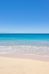 Fototapeta premium Boa Vista, Cabo Verde África: - 22 de marzo de 2026: Praia Lacacao in Boa Vista, Capo Verde is a stunning beach with crystal clear waters and white sand. This was on a hot sunny afternoon. This is a 