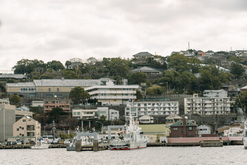 長崎市の街並み風景 © An artisan