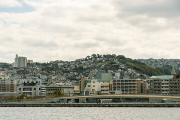 長崎市の街並み風景 © An artisan