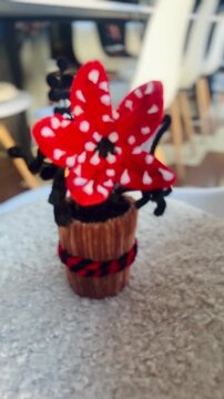 DIY Fluffy Demogorgon Flower: Chenille Stems Craft Tutorial