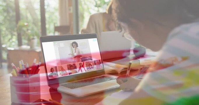 Host starting, pupil watching laptop and noting while red overlay drifting over screen for study