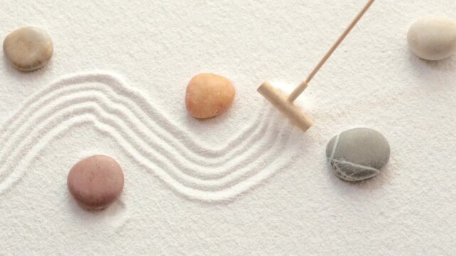 Making zen pattern in white sand