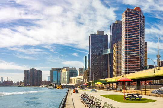 East River Esplanade in New York City. The East River Greenway or Esplanade is a 9 mile, pedestrian and cyclist pathway stretching from Battery Park to 125th Street in Manhattan.