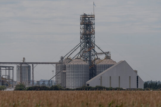 Silos de acopio y producci&oacute;n, argentina, campo, industria