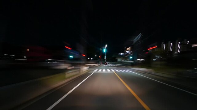 移動映像　一般道ドライブ（光跡、夜間走行イメージ）