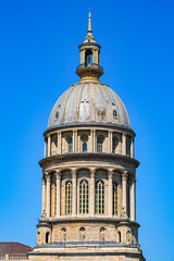 The neoclassical dome of the Basilica of Notre-Dame under a clear blue sky in the old town of Boulogne-sur-Mer, Pas-de-Calais, Northern France © Alexandre ROSA