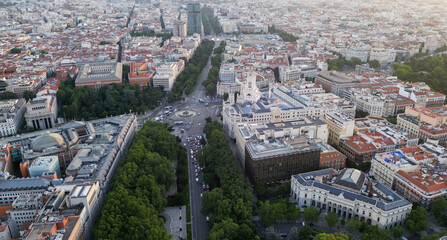 Obraz premium Aerial panorama view of the old town and city Madrid in Spain on a sunny summer morning
