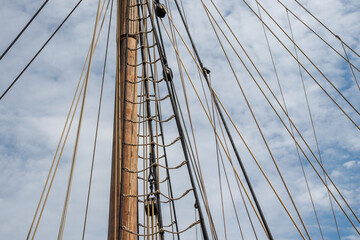 Obraz premium Ship mast of a sailing boat, detail.