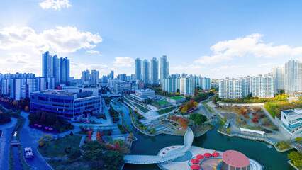 도로,운하,빌딩,고층아파트,청라창해문화공원,커널웨이수변공원,청라국제도시,청라동,서구,인천 © JinChang