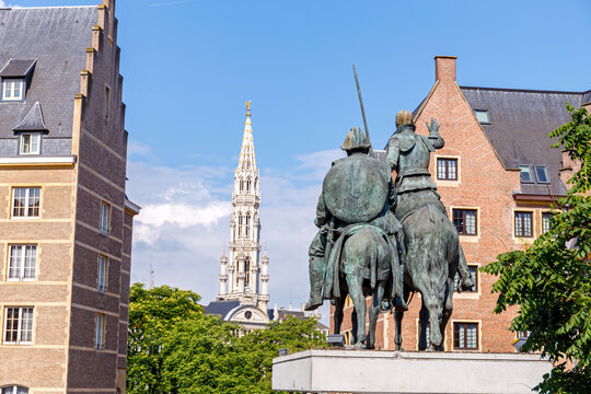Don quixote and sancho panza statues brussels church background