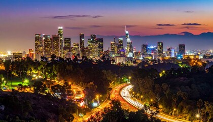 Fototapeta premium Los Angeles Cityscape at Dusk - A Stunning Urban Panorama.