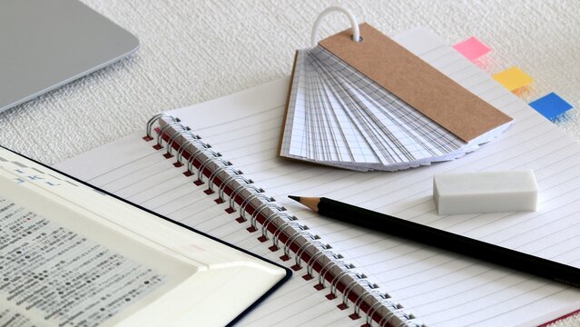 教育イメージ　試験勉強　テスト勉強