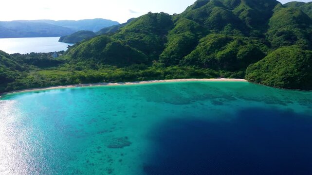 イダの浜（沖縄県西表島）