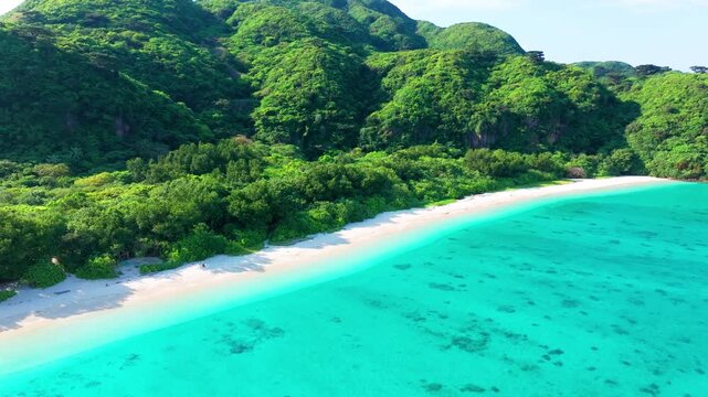 イダの浜（沖縄県西表島）