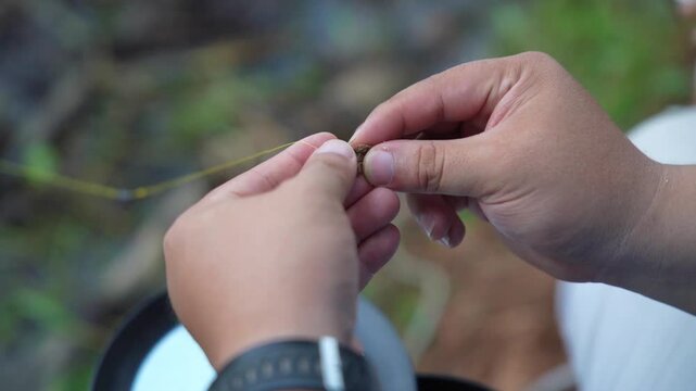 Molding fishing bait for fishing.