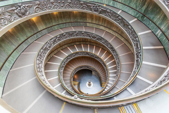 Scala elicoidale dei Musei Vaticani, Roma