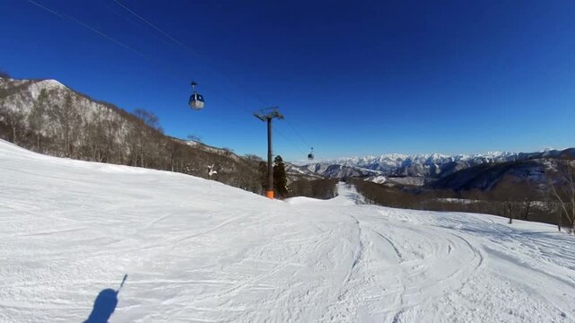 Hakuba47スキー場コースを滑る撮影
