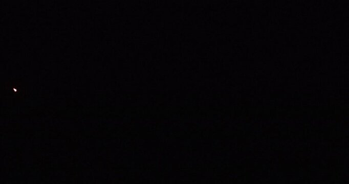 アニメ風赤い稲妻サンダーボルトビデオ