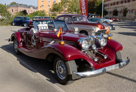 06-10-2024, Teruel, spain, Vintage car Mercedes-Benz SSK Replica at Classic Car Exhibition