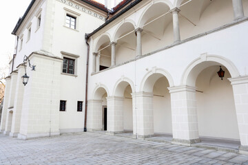 Obraz premium SUCHA-BESKIDZKA, POLAND - APRIL 03, 2026: Royal castle in Sucha Beskidzka, Poland.