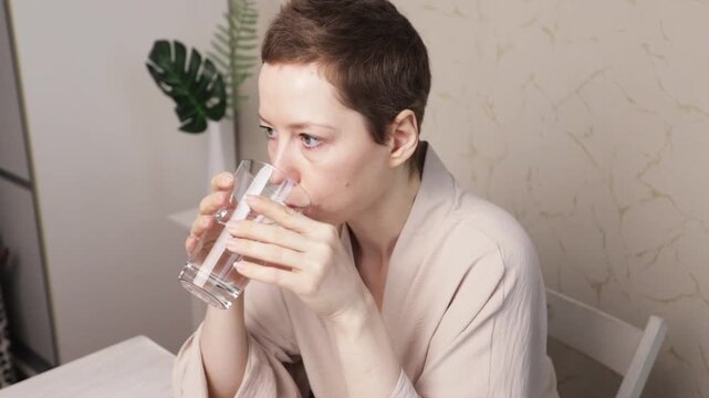 cancer patient drinks water at home, hydration habit during endocrine therapy and recovery