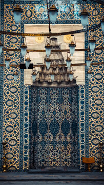 detail of the door rustem paşa mosque