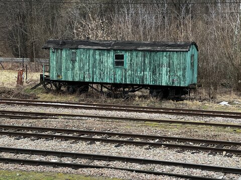 Stary wagon kolejowy PKP stacja muszyna.