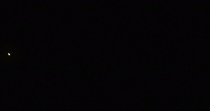 アニメ風黄色い稲妻サンダーボルトビデオ	