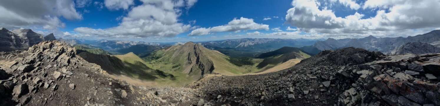 Panorama view at the summit of Mount Allan